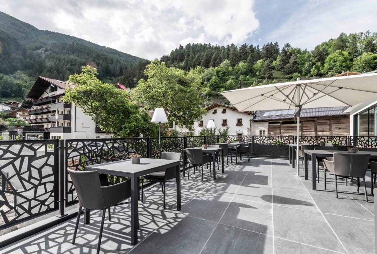 Hotel Der Mohrenwirt **** à Burgusio Extérieur photo